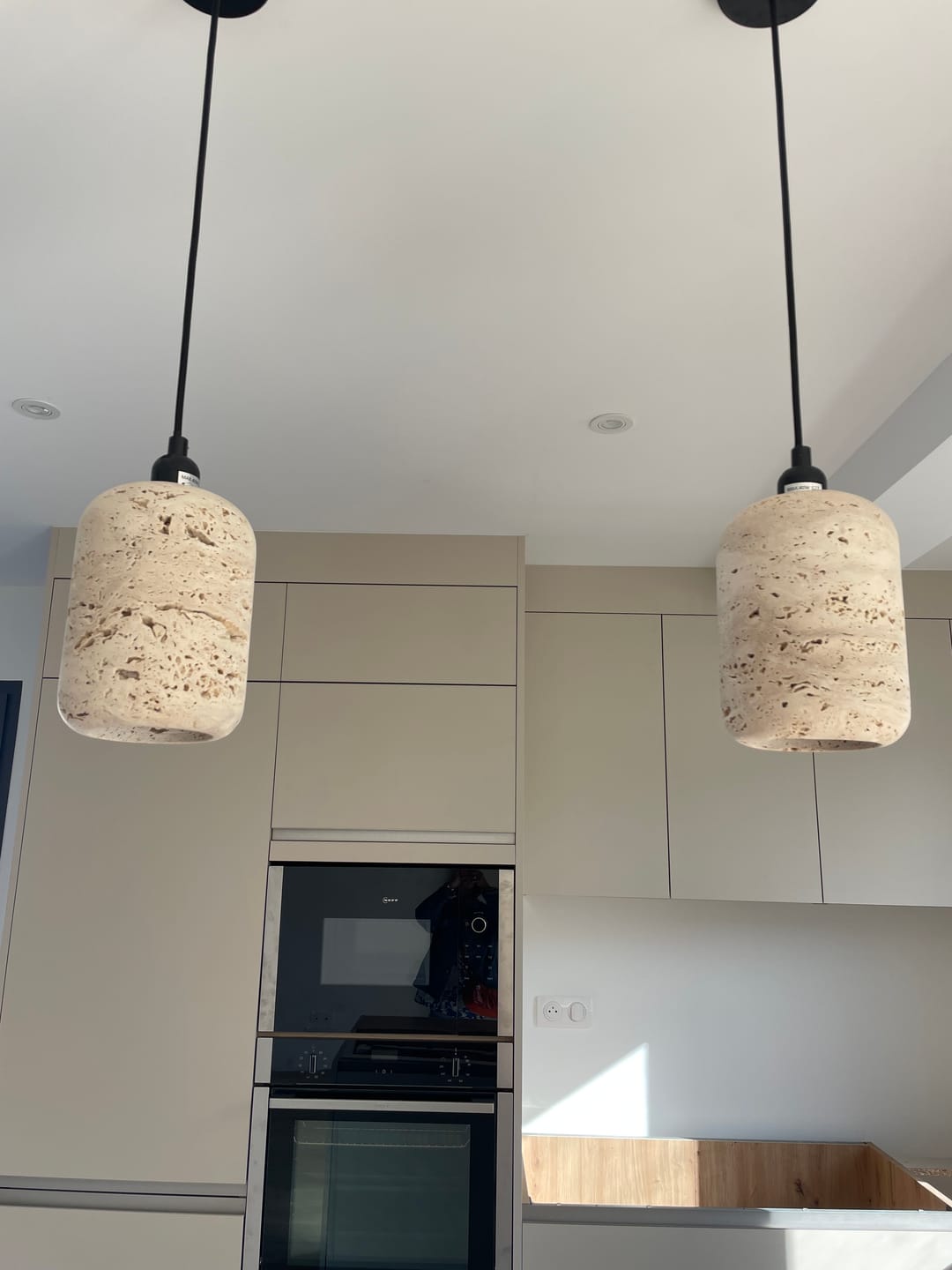 Customer photo review of Suspension en pierre naturelle ajourée | Artisanale & Sculpturale