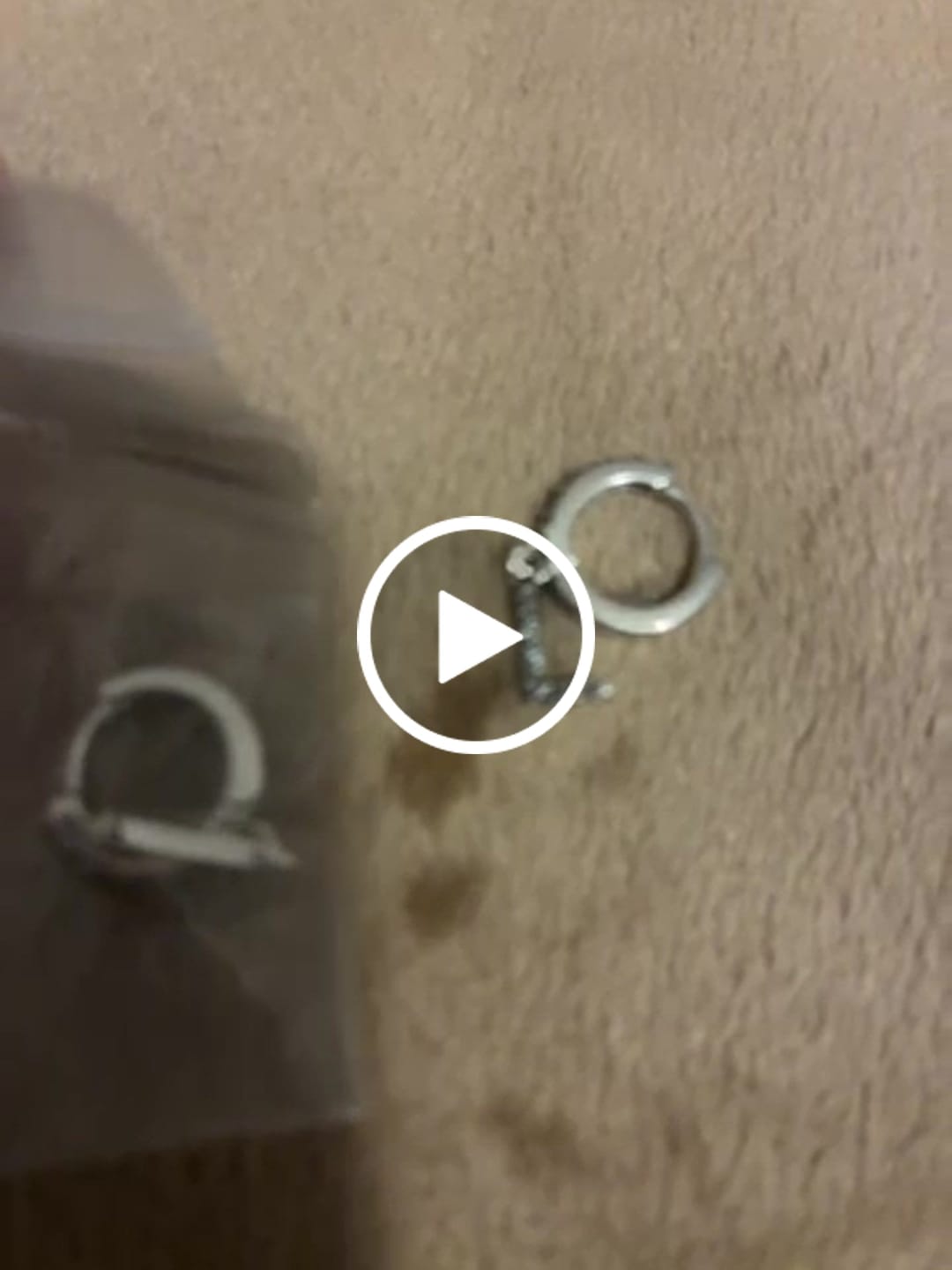 Customer video review of Pendientes Inicial Hoops