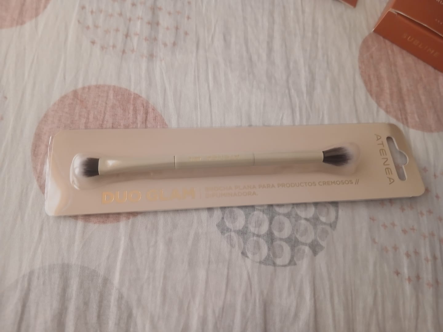 Customer photo review of BROCHA DUO PLANA CREMA Y DIFUMINADORA