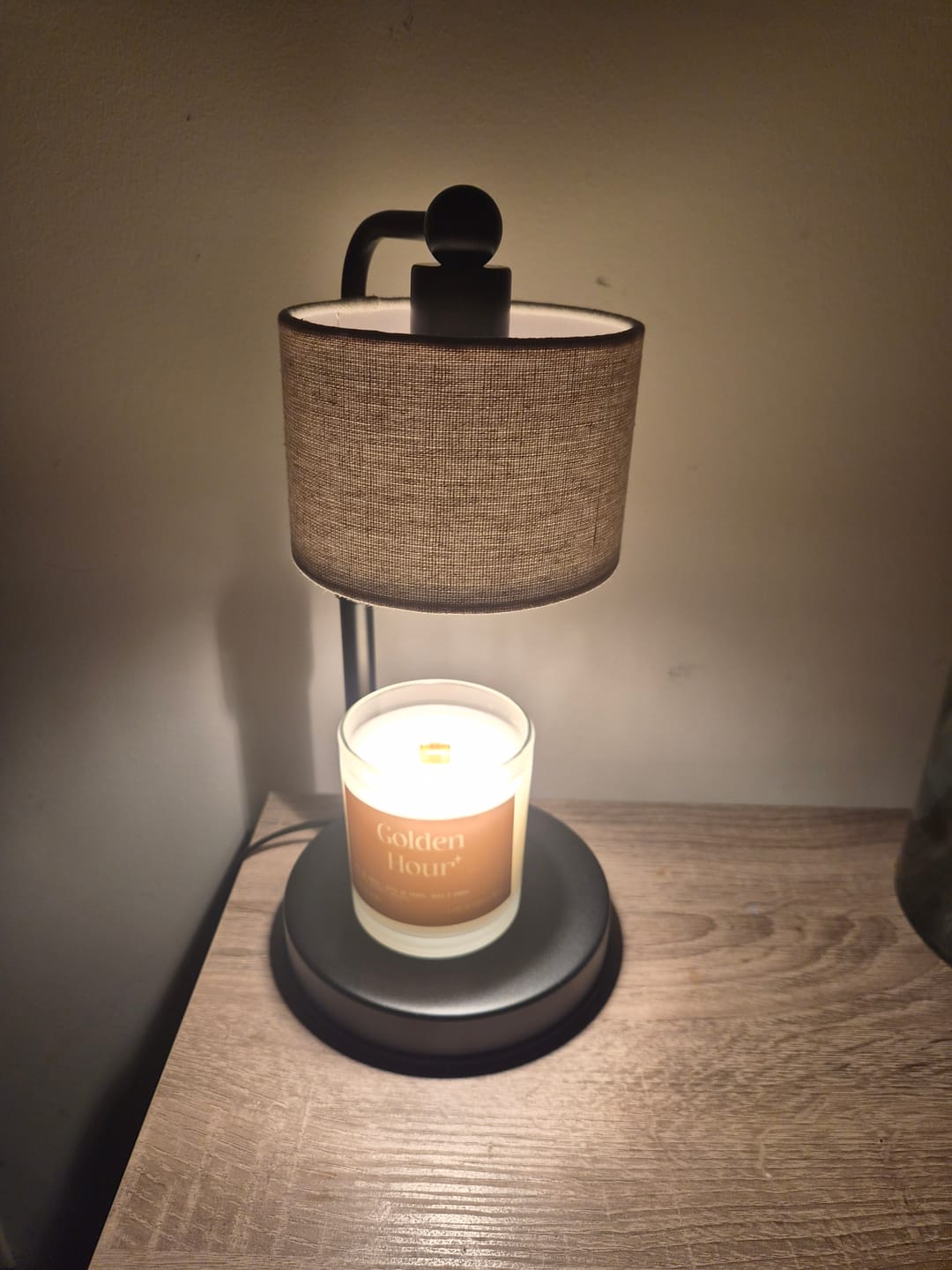 Customer photo review of Golden Hour Candle | Sandalwood, Cedarwood, Amber Wood