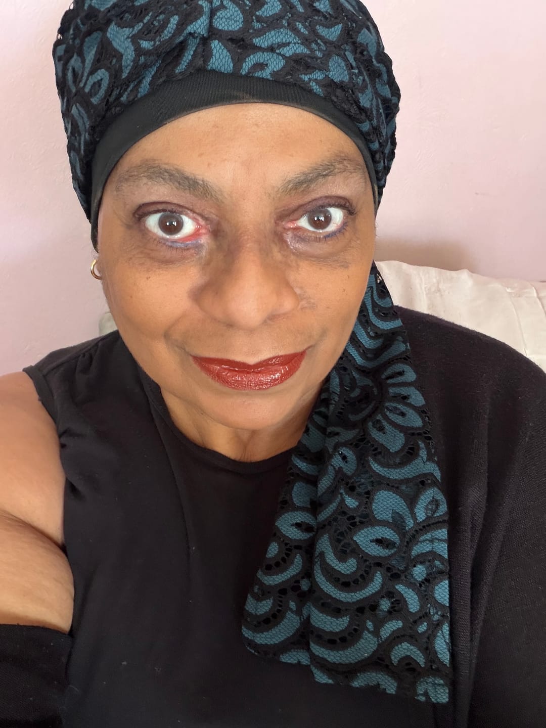 Customer photo review of Beanie Wrap Lace - Black and Blue