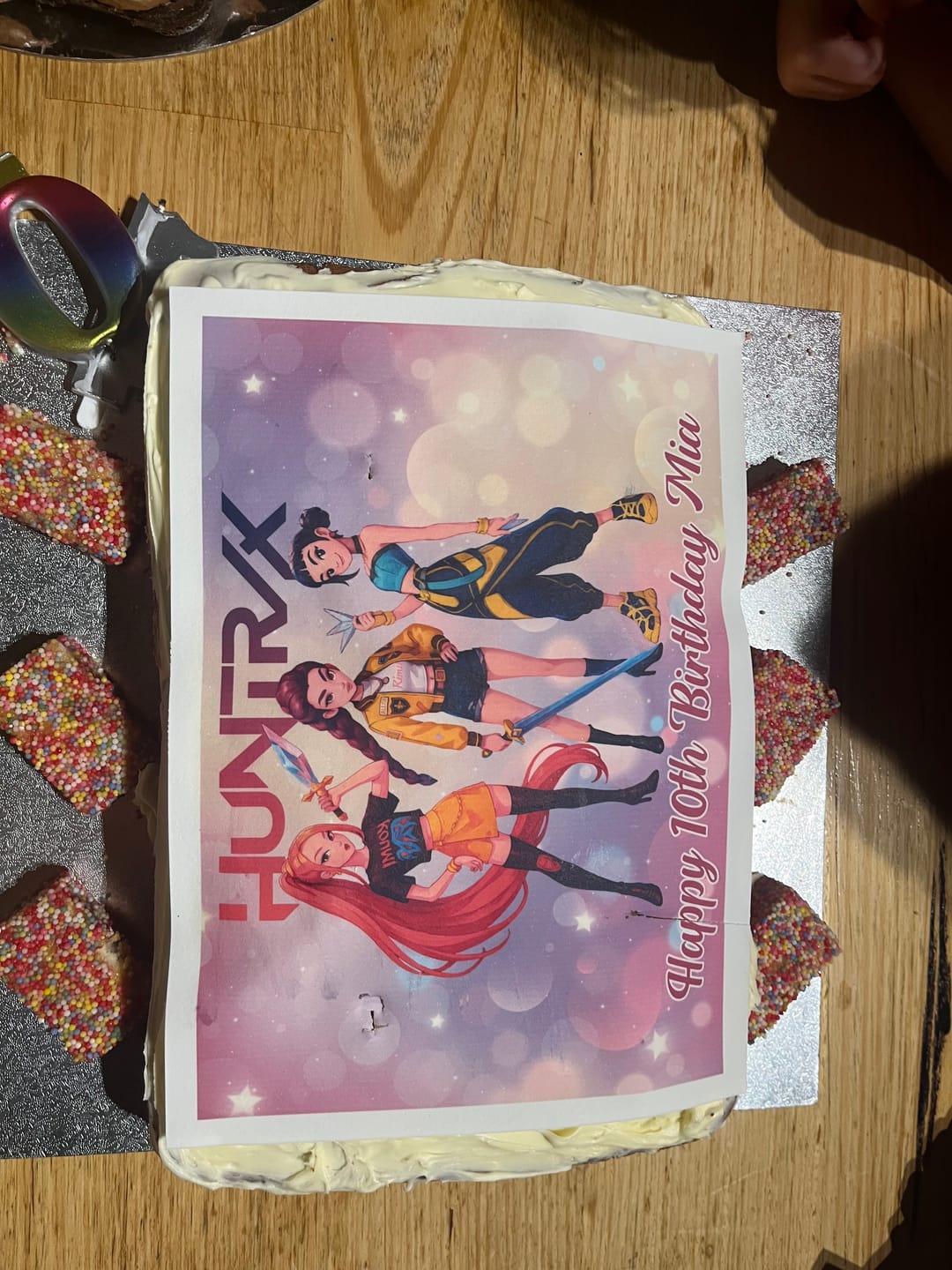 Customer photo review of Kpop Demon Hunters - Edible Icing Toppers