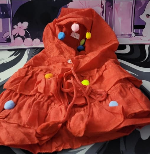 Customer photo review of 🎄 Velora™ Christmas Tree Pet Cape
