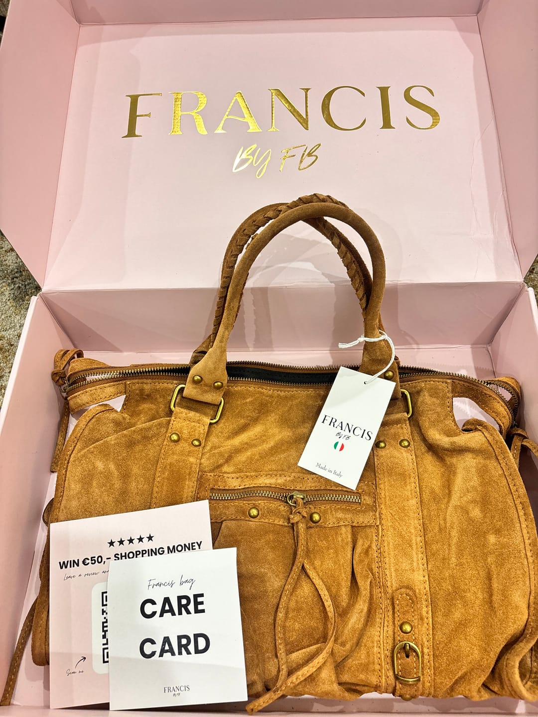 Customer photo review of Archive suède it girl bag Camel