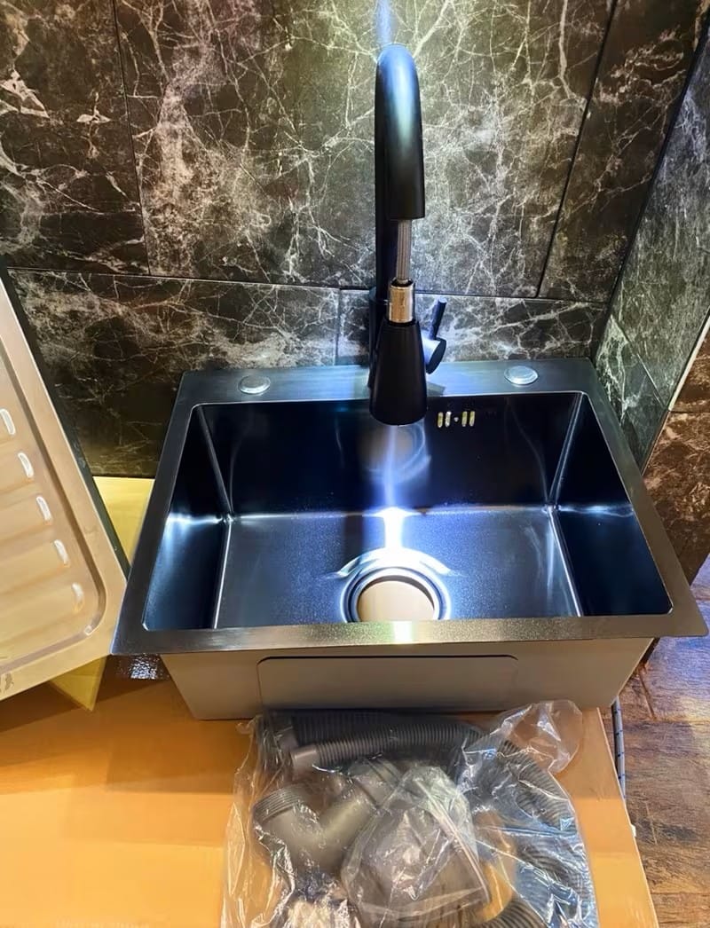 Customer photo review of Horsens - Touchless Touchless Pull-Down Kitchen Faucet