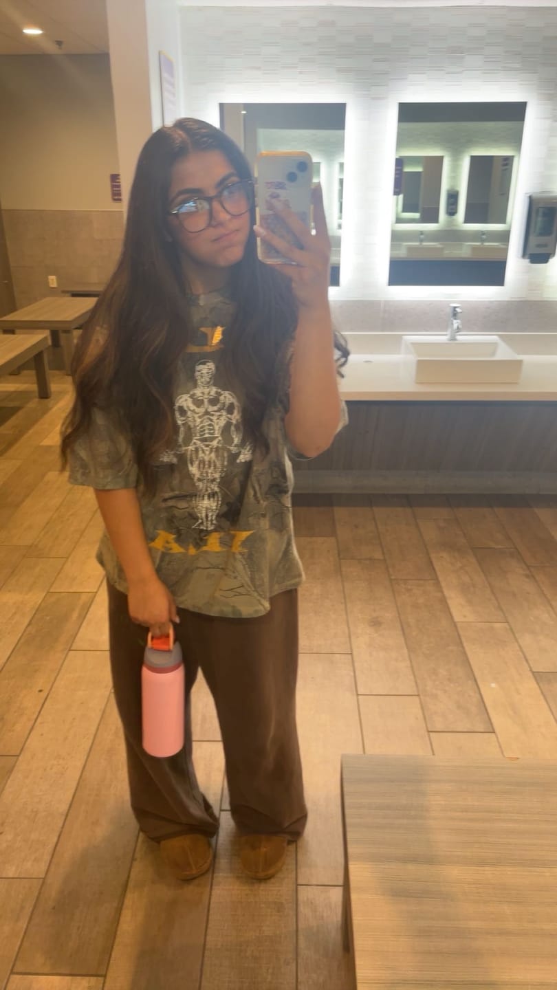 Customer photo review of 4213 - Gold's Iron Legacy Icon Tees