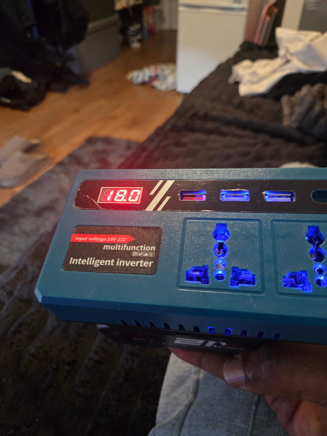 Customer photo review of ONEVAN 120W Portable Power Inverter | For Makita 18V Battery