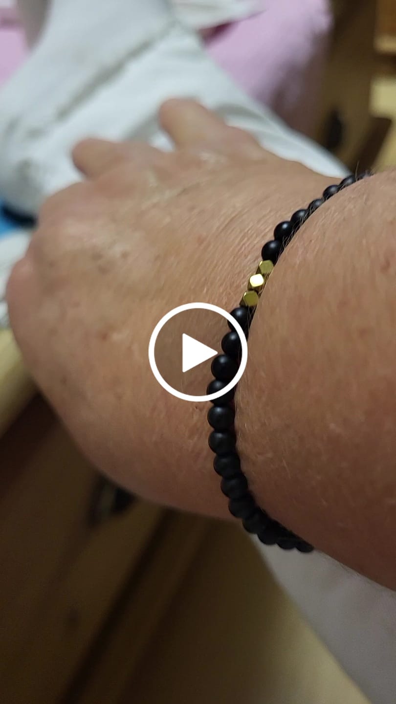 Customer video review of Obsidian Armband