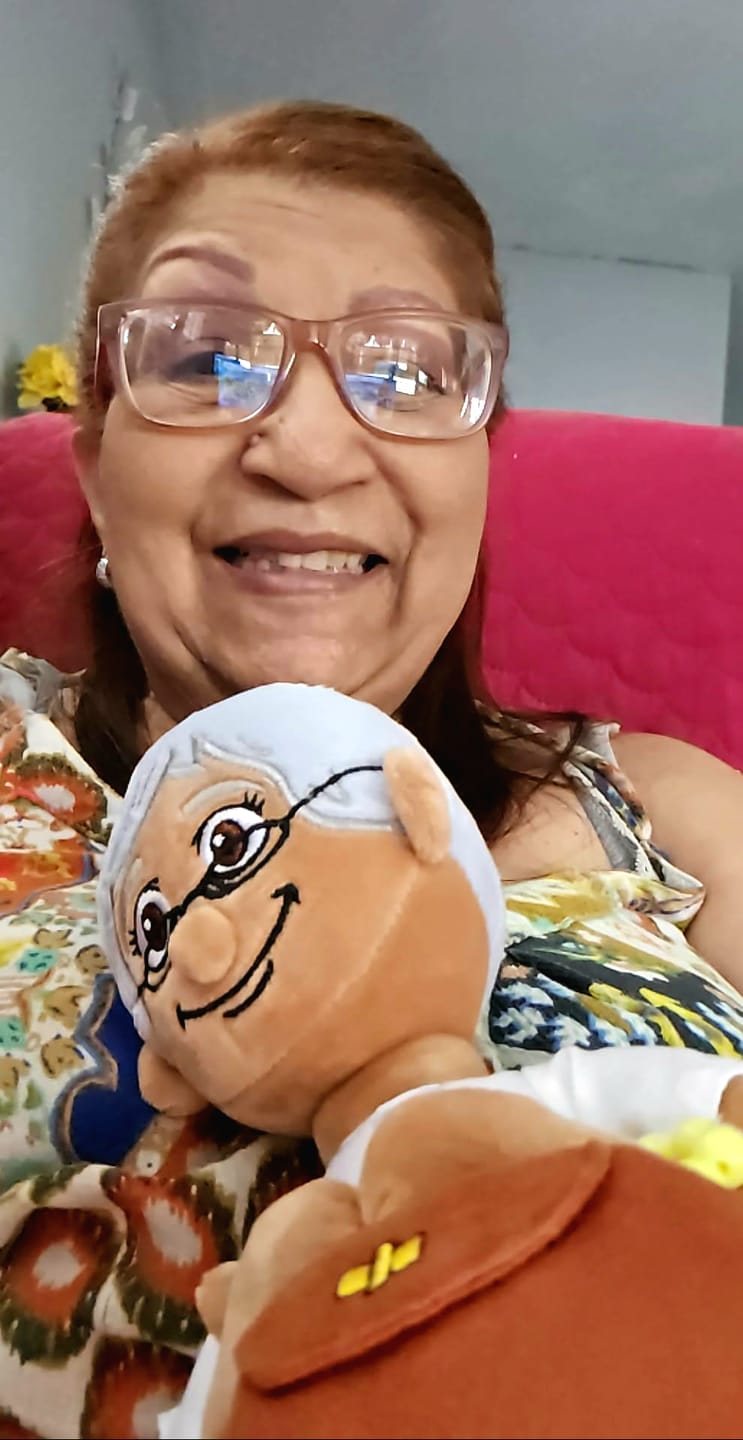 Customer photo review of La Abuela | Peluche