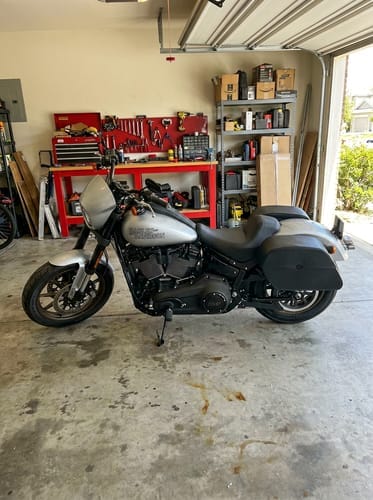 Customer photo review of 28L - Panzer Medium Quick Mount Leather Saddlebags For Harley Softail Low Rider S FXLRS