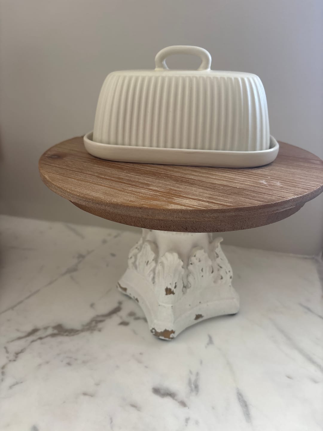 Customer photo review of Léon French Provincial Cake Stand, Antique White Magnesia & Fir Wood 27cm