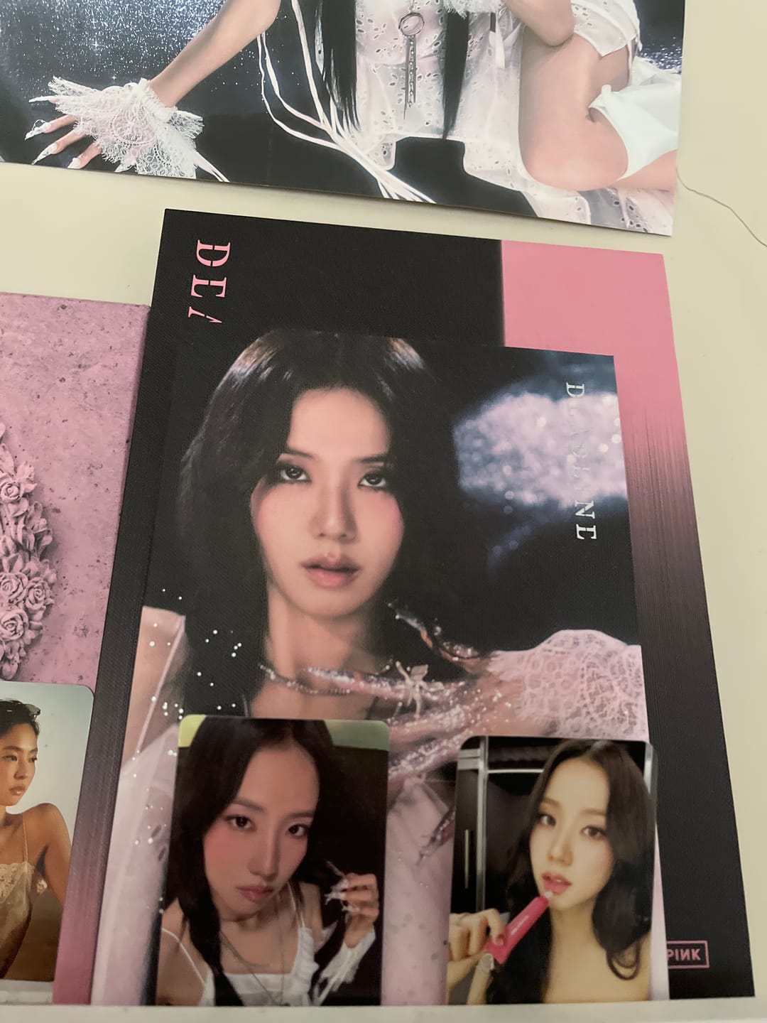 Customer photo review of [PRE-ORDER] [POB] ITZY - 2027 SEASON'S GREETINGS [BUBBLE RUSH]