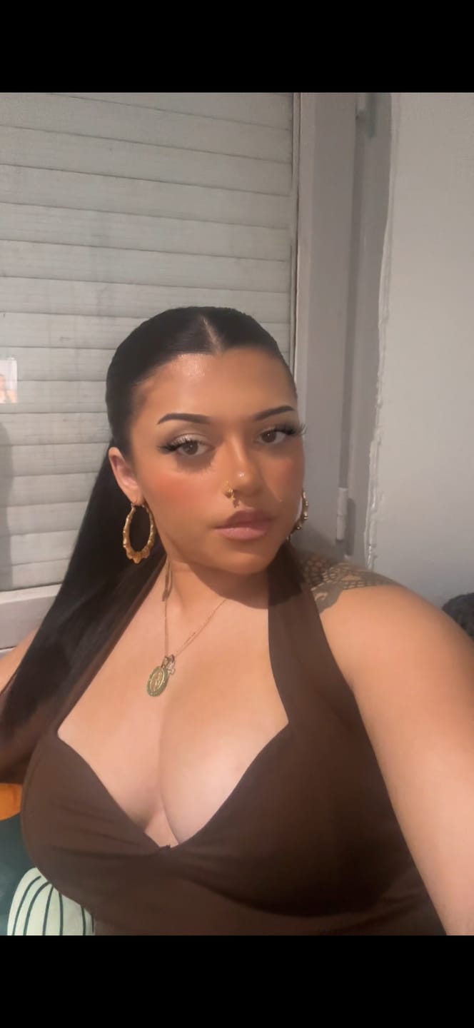 Customer photo review of PONYTAIL BLACK