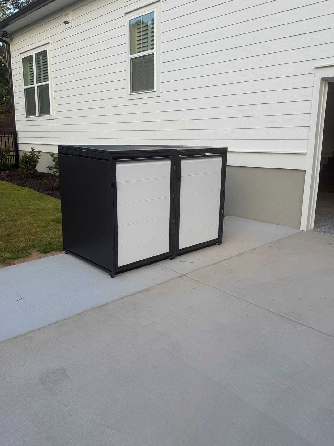 Customer photo review of MisterBin® Garbage Bin Enclosure