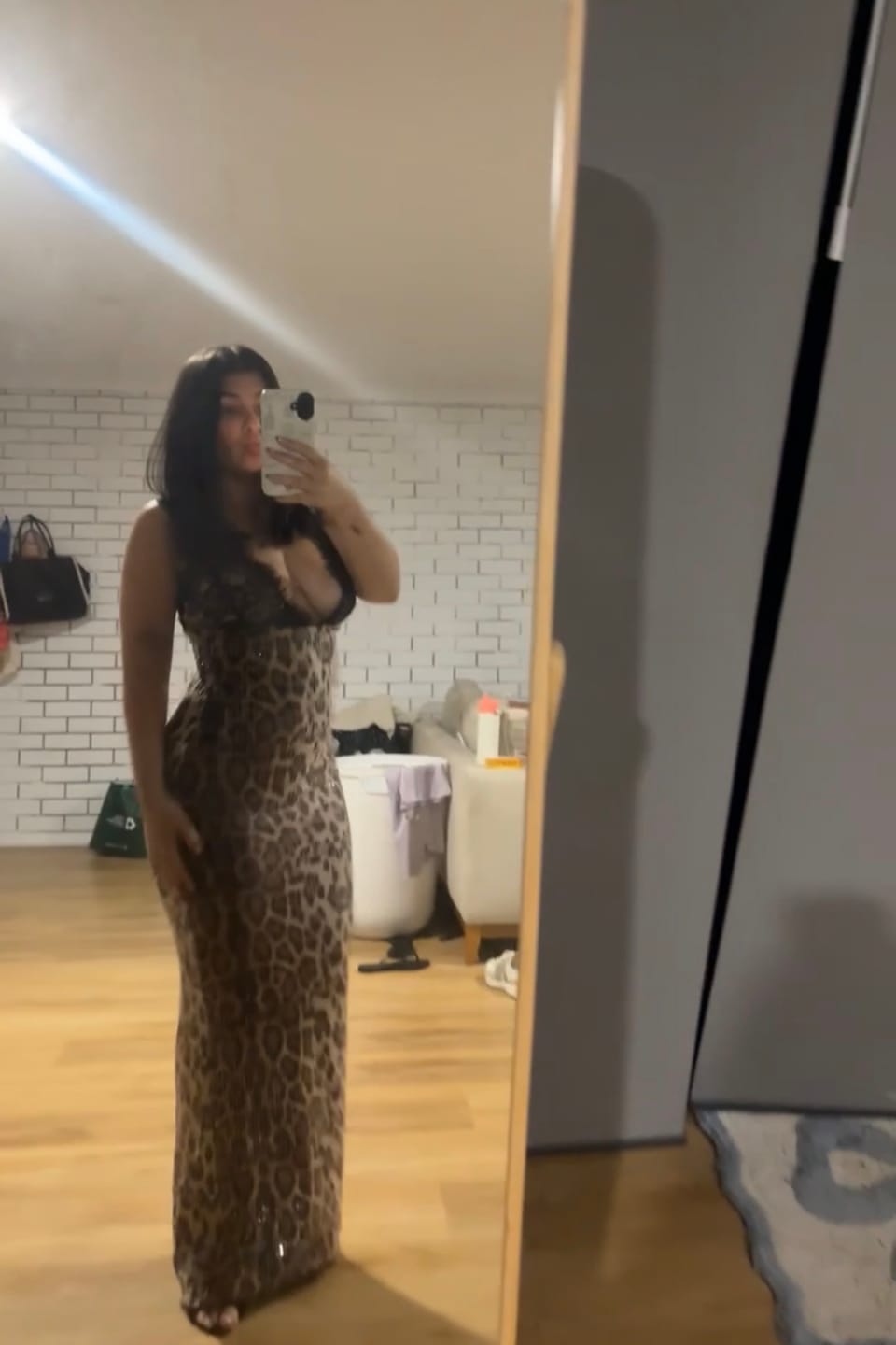 Customer photo review of Brigitte Maxi
