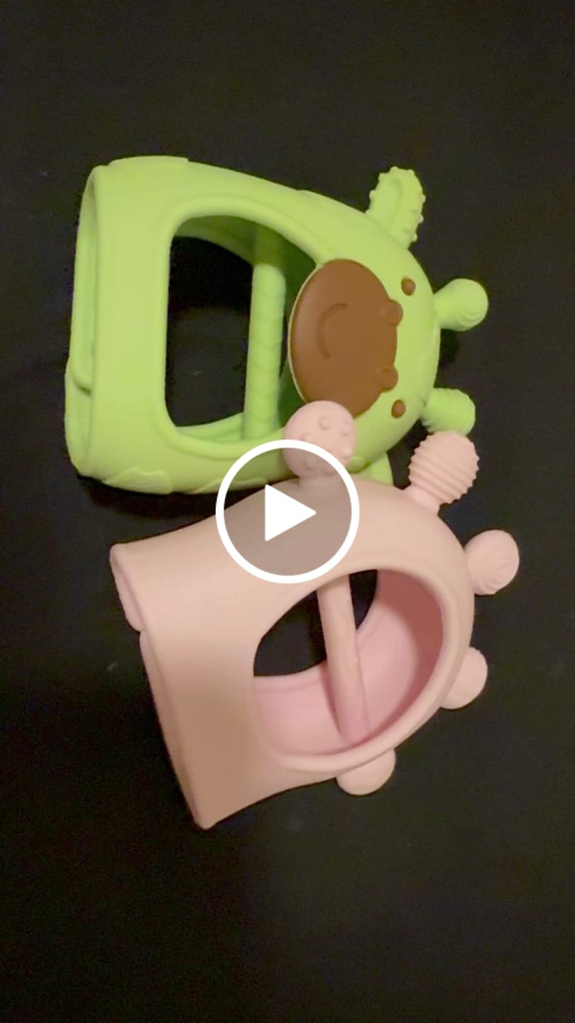 Customer video review of Momcozy Wrist Hand Teether