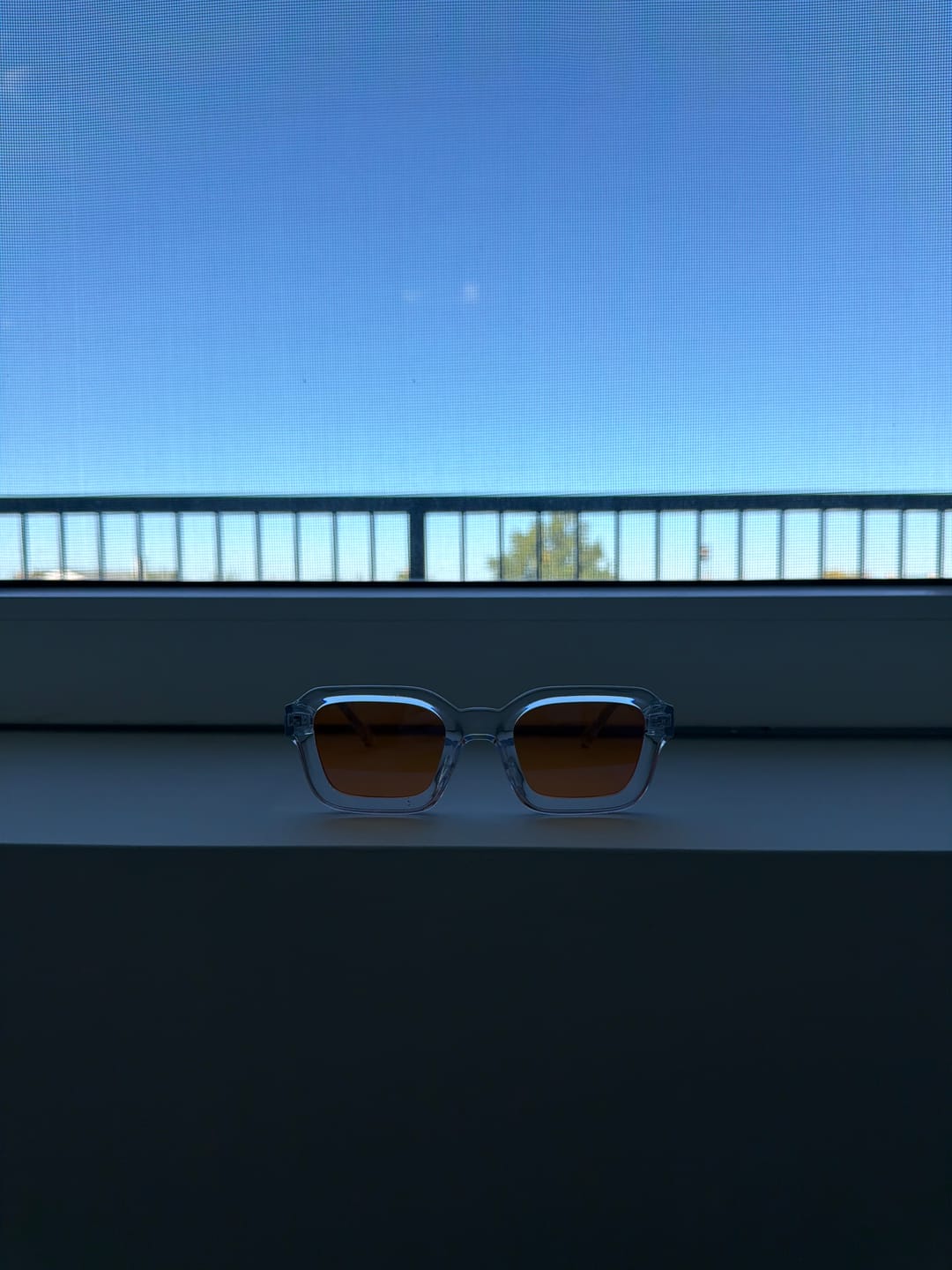 Customer photo review of CLEAR STREAMERS 85% BLUE LIGHT BLOCKERS