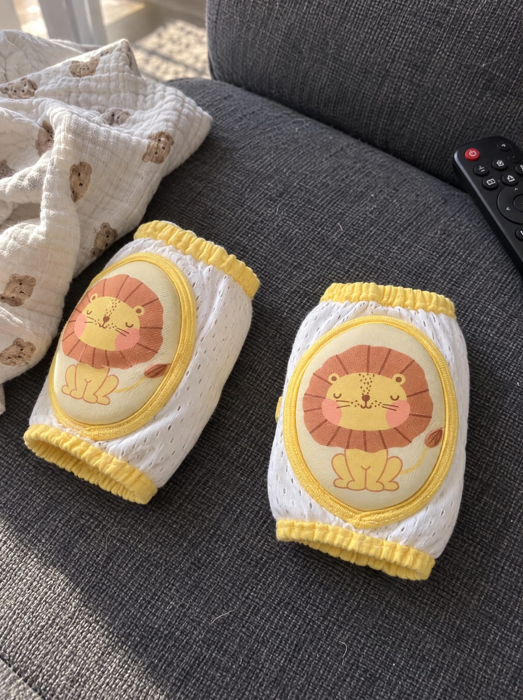Customer photo review of Baby Crawling Knee Pads