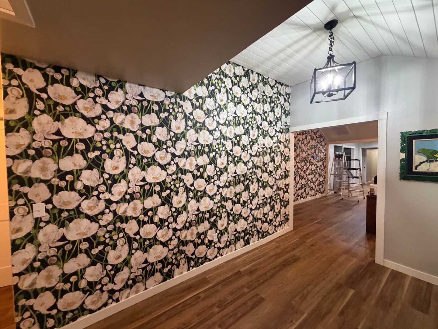 Customer photo review of Thibaut T45014 TIVOLI Black Wallpaper
