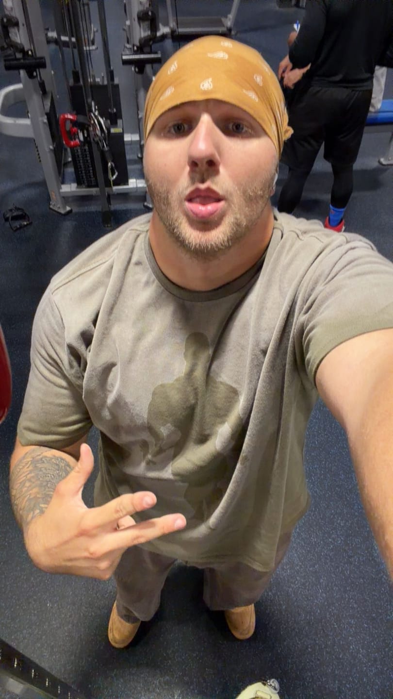 Customer photo review of 4285 - Gold's Iron Legacy Shadow Tees