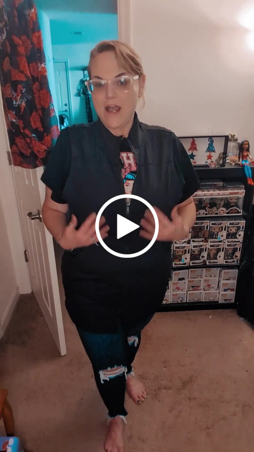 Customer video review of Carefree Long Vest (Reviewers)
