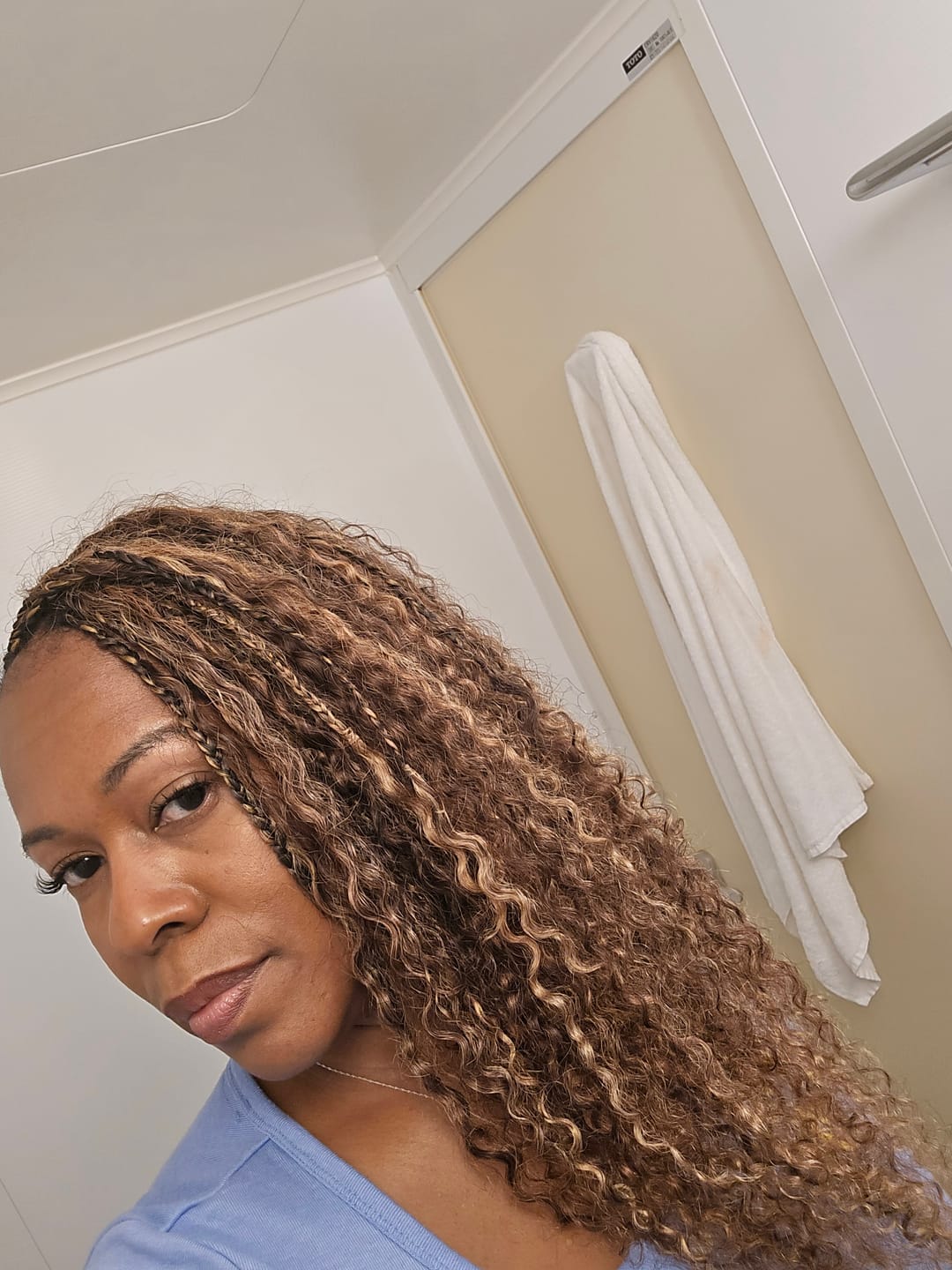 Customer photo review of Double Drawn Burmese #T1B/#4/#27/#30 Mix Color Blend Water Curly Bulk Human Braiding Hair