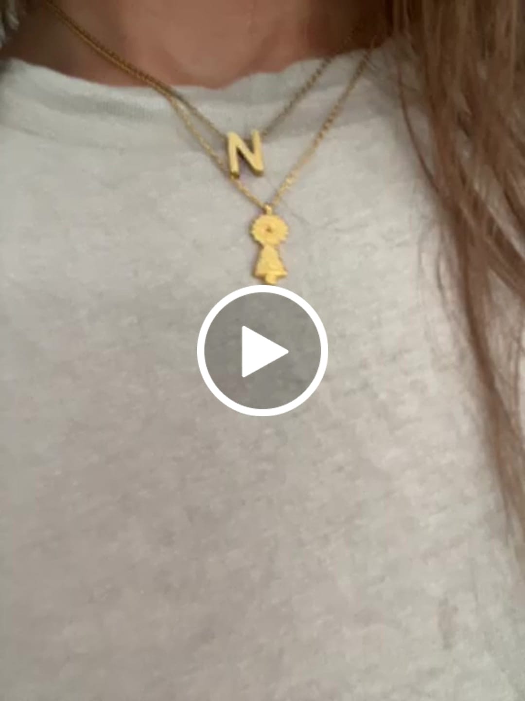 Customer video review of Collar Virgen del Pilar