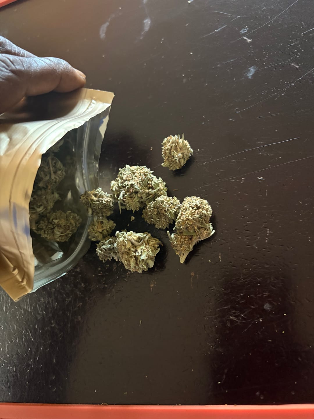 Customer photo review of (BOGO)White Widow 14G Flower