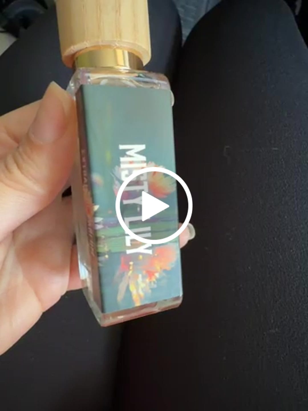Customer video review of Misty Lily