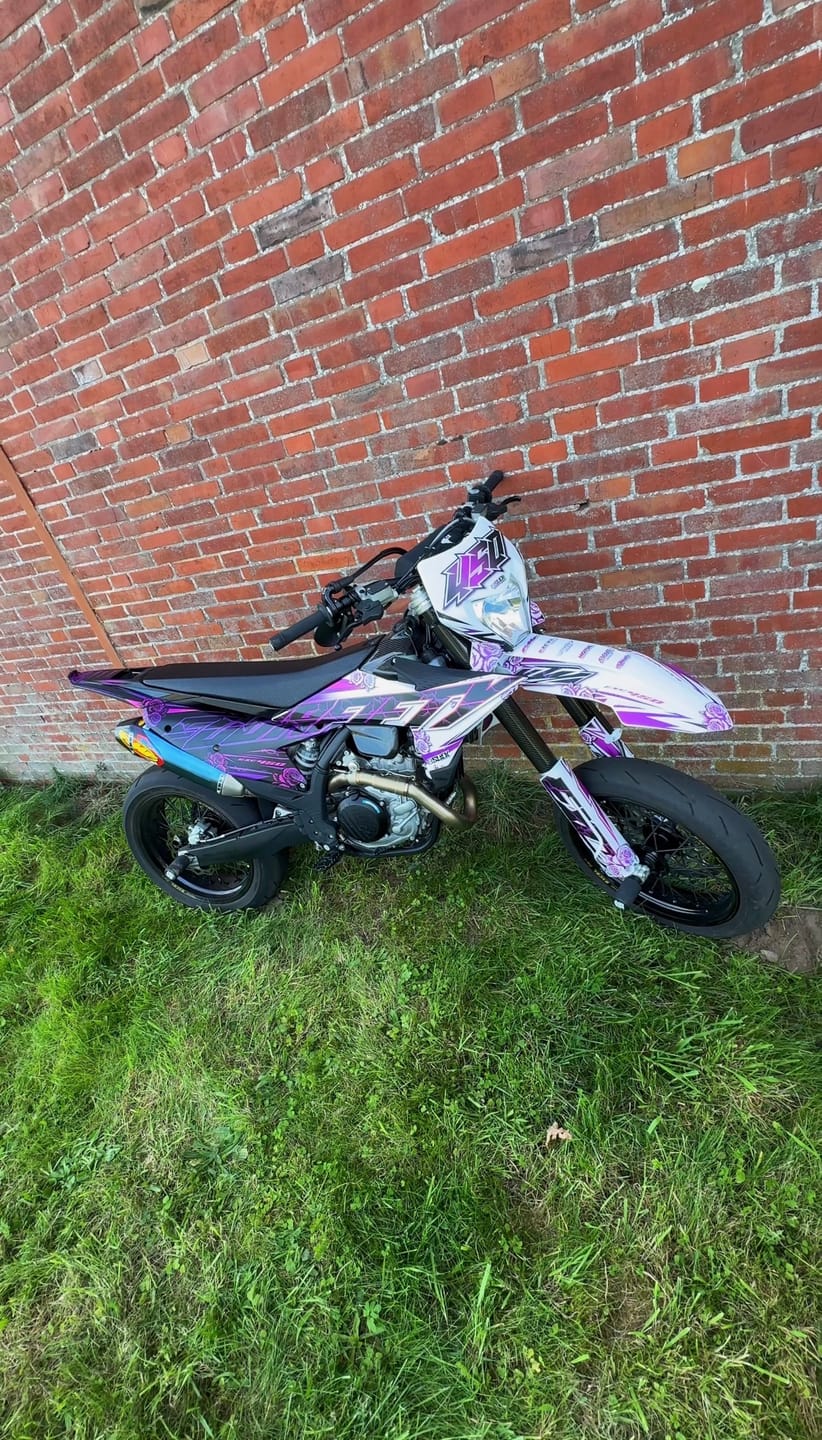 Customer photo review of FULL CUSTOM GRAPHICS KIT