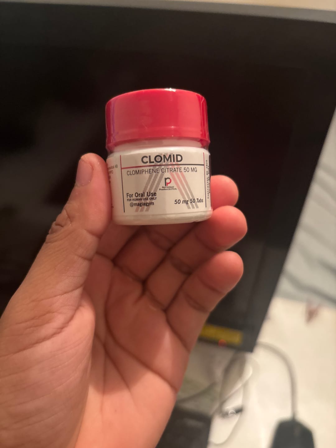 Customer photo review of CLOMID | Clomifeno Citrato 50mg 50 tabs