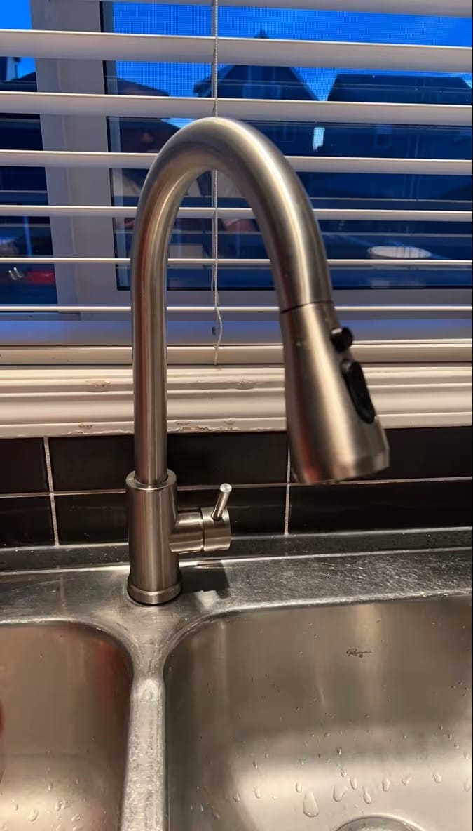 Customer photo review of Horsens - Touchless Touchless Pull-Down Kitchen Faucet