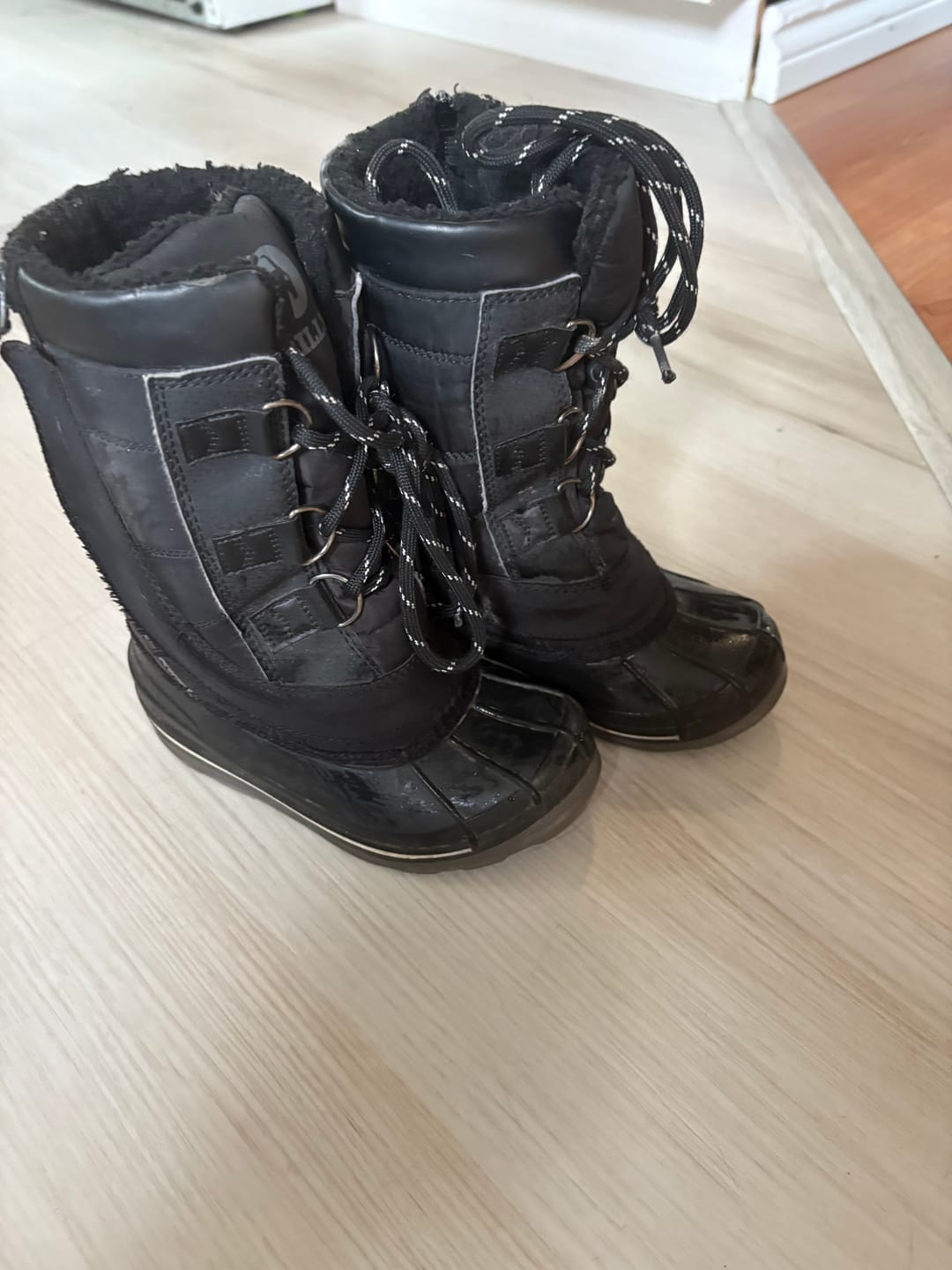 Customer photo review of BILLY ICE Wide Winter Boots for Kids -40C Rated