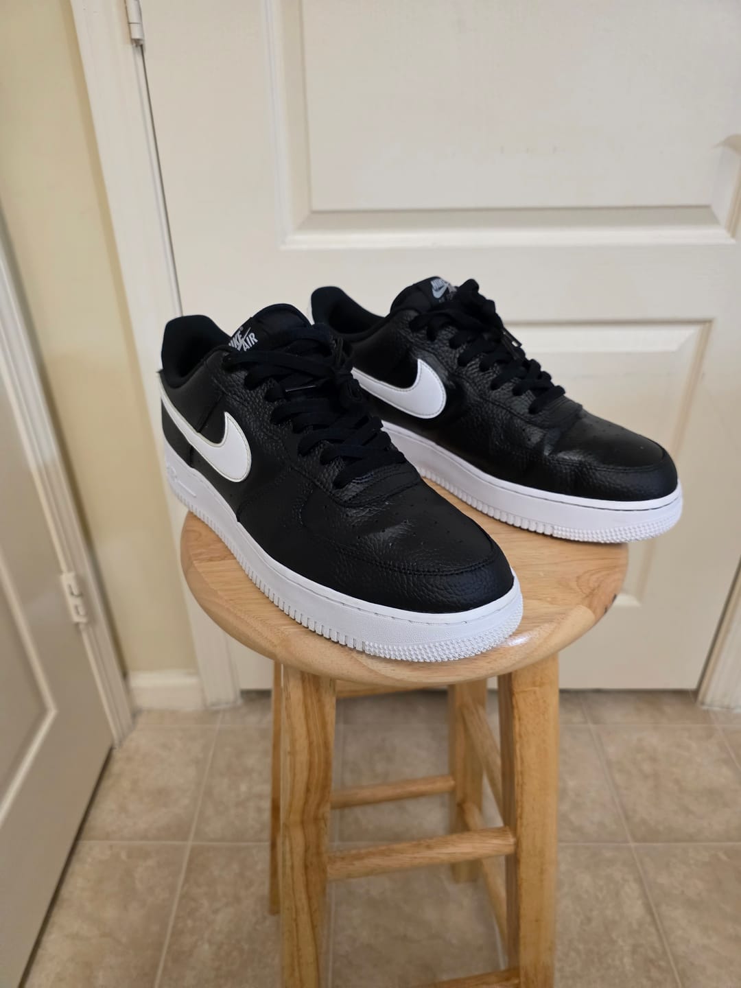 Customer photo review of Nike Air Force 1 '07 'Black White Tumbled'