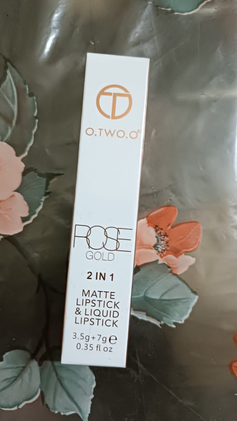 Customer photo review of O.TWO.O ROSE GOLD 2 IN 1 LIPSTICK AND LIPGLOSS