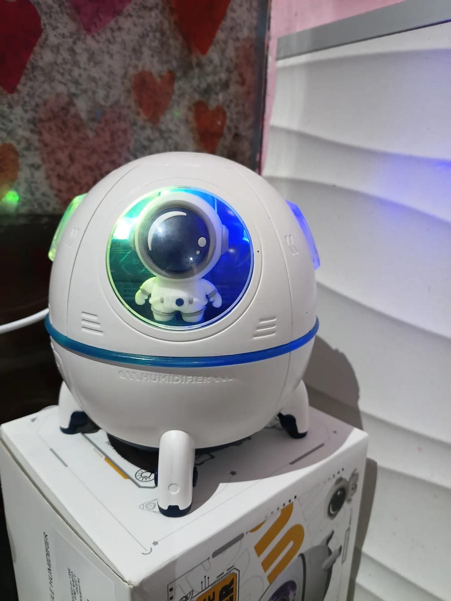 Customer photo review of Humidificador nave astronauta USB
