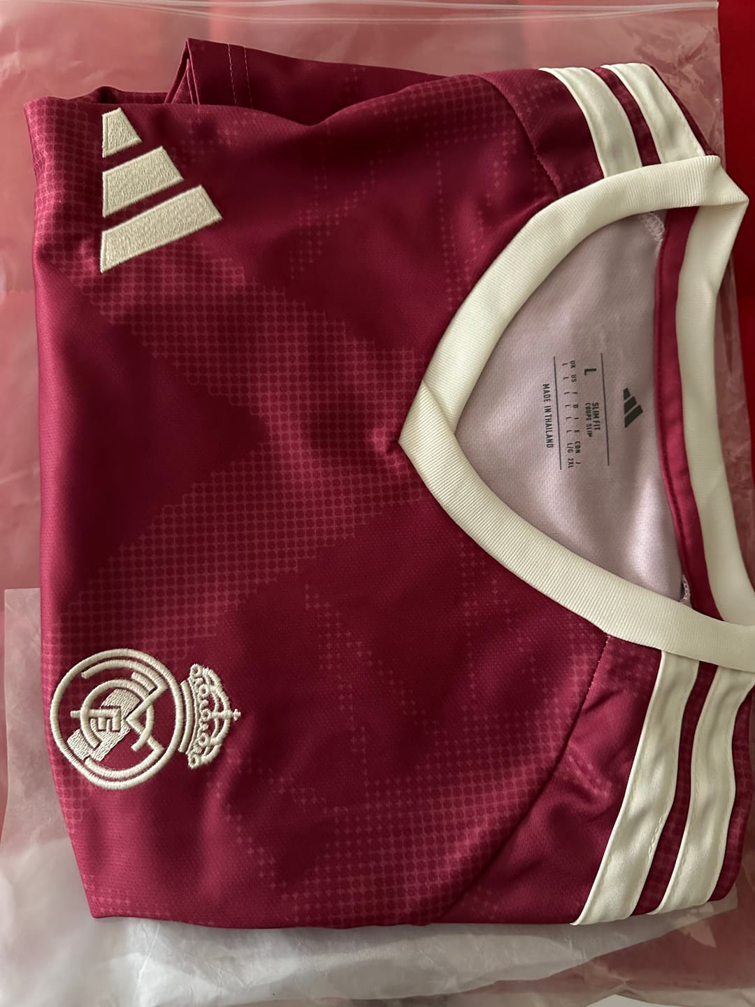 Customer photo review of Camisola Real Madrid III 26/27