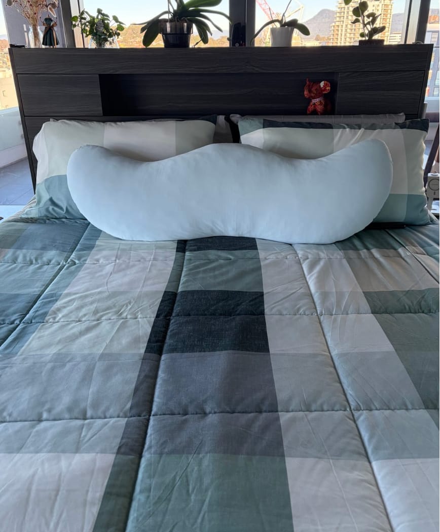 Customer photo review of Nuvéa™ – Oreiller Ergonomique