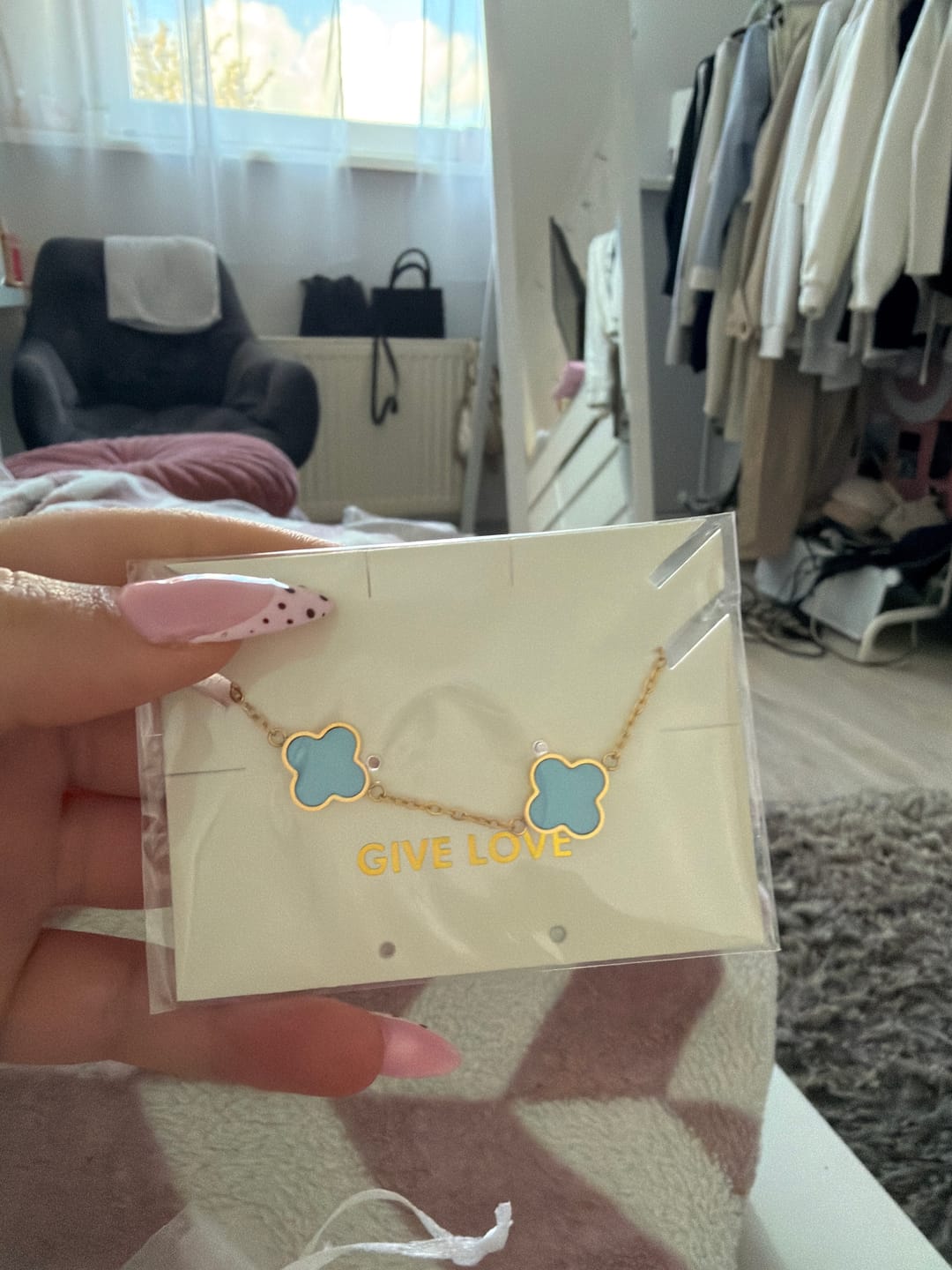 Customer photo review of White Clover Kette