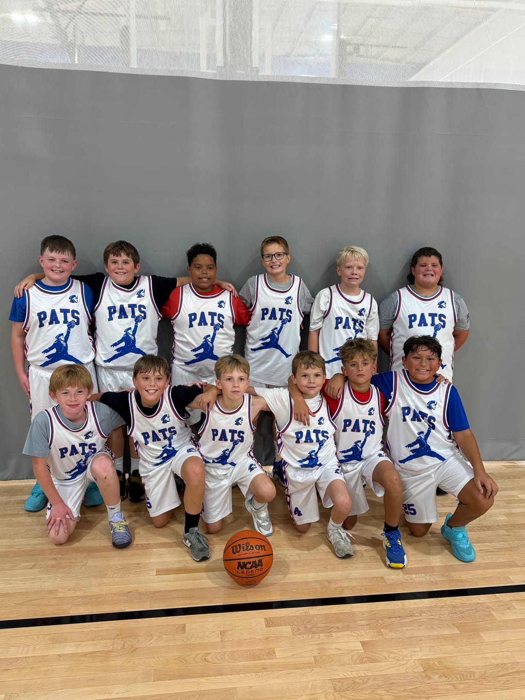 Customer photo review of Custom White Navy Classic Sets Sports Uniform Basketball Jersey