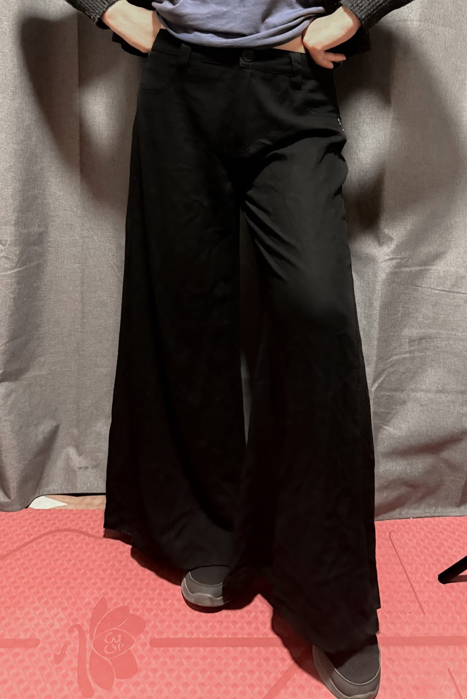 Customer photo review of PANTALÓN ANNA TA Lino Tiro Alto negro