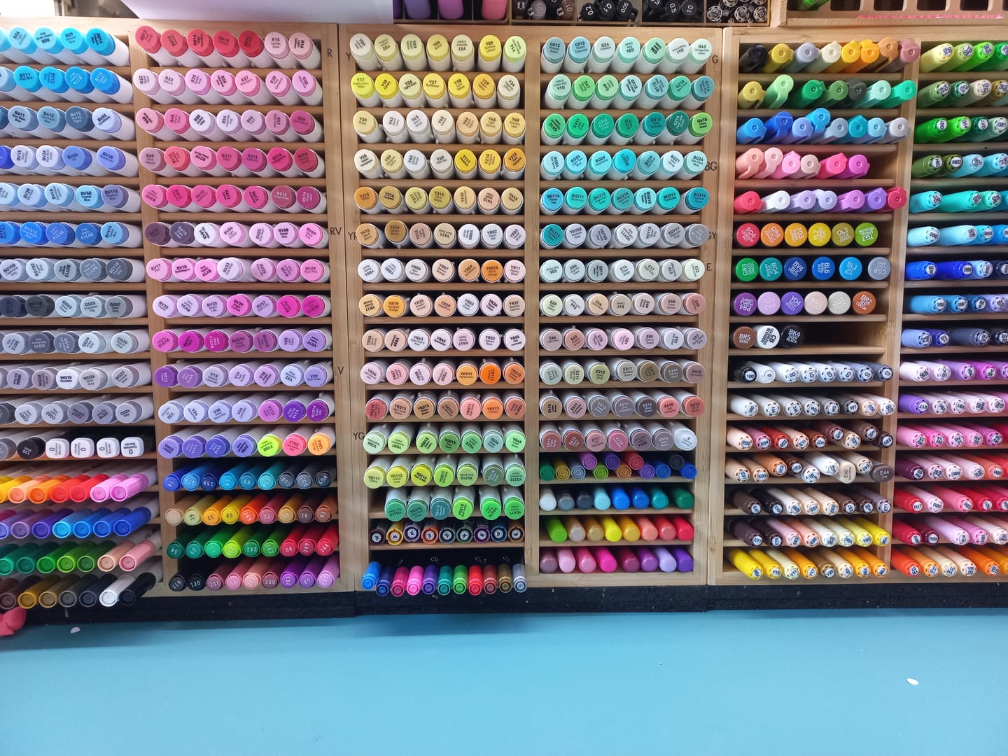 Customer photo review of Ohuhu Bamboo Marker Organizer
