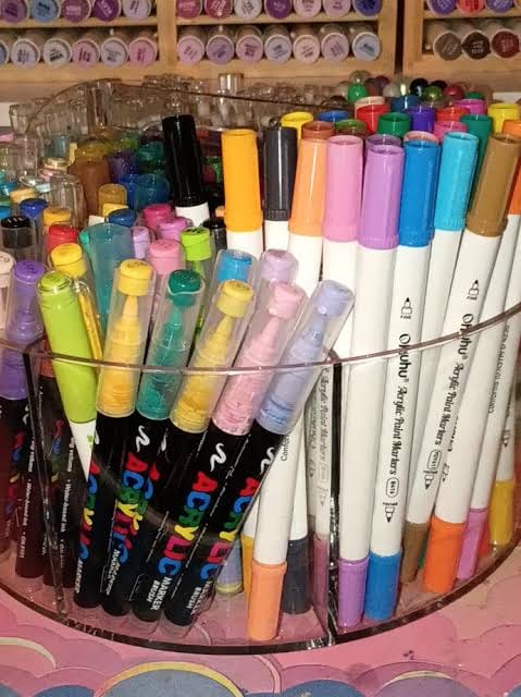 Customer photo review of Ohuhu 360° Rotating Clear Acrylic Marker Organizer
