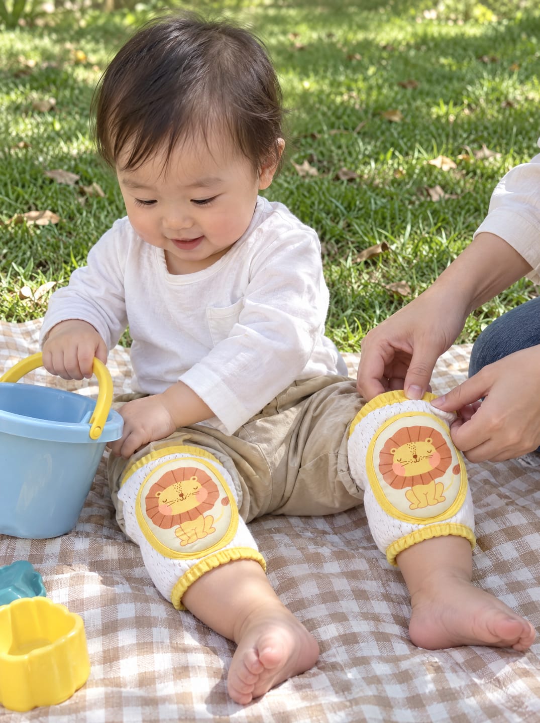 Customer photo review of Baby Crawling Knee Pads