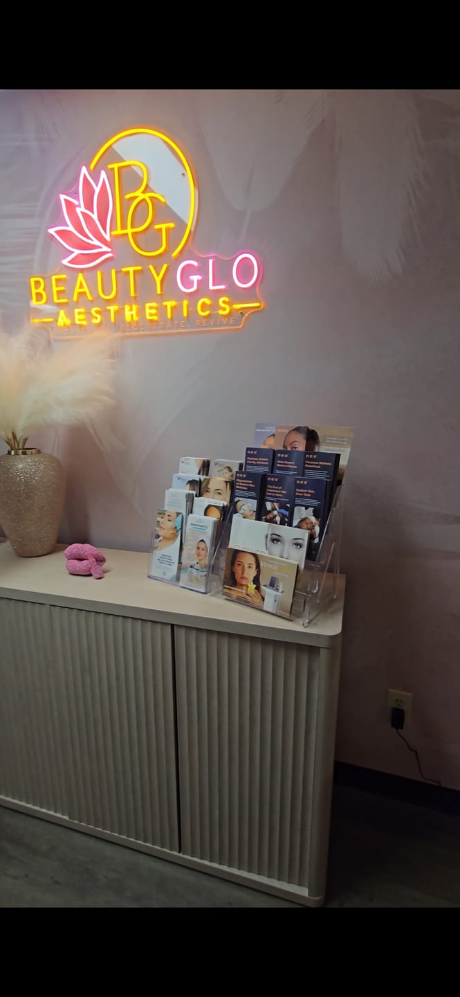 Customer photo review of 3 Tabletop Signs + 10 Keychains