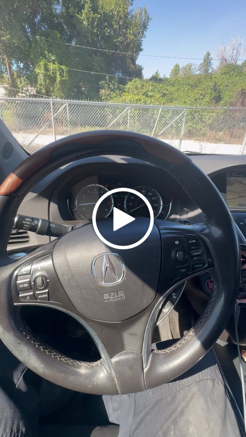 Customer video review of Wood Grain Steering Wheel Cover – Ultra-Thin Carbon Fiber Style Universal Grip Cover