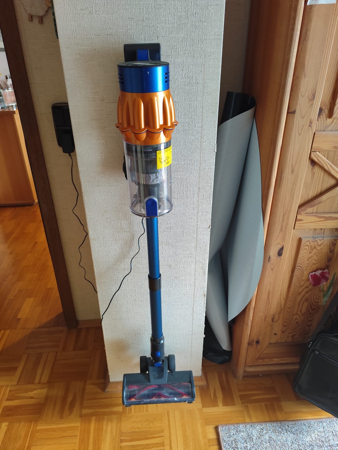 Customer photo review of Dripl UltraVac Akku-Staubsauger