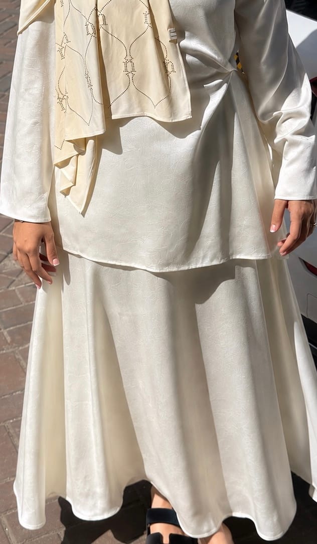 Customer photo review of Textured Satin Knot Set - Off White