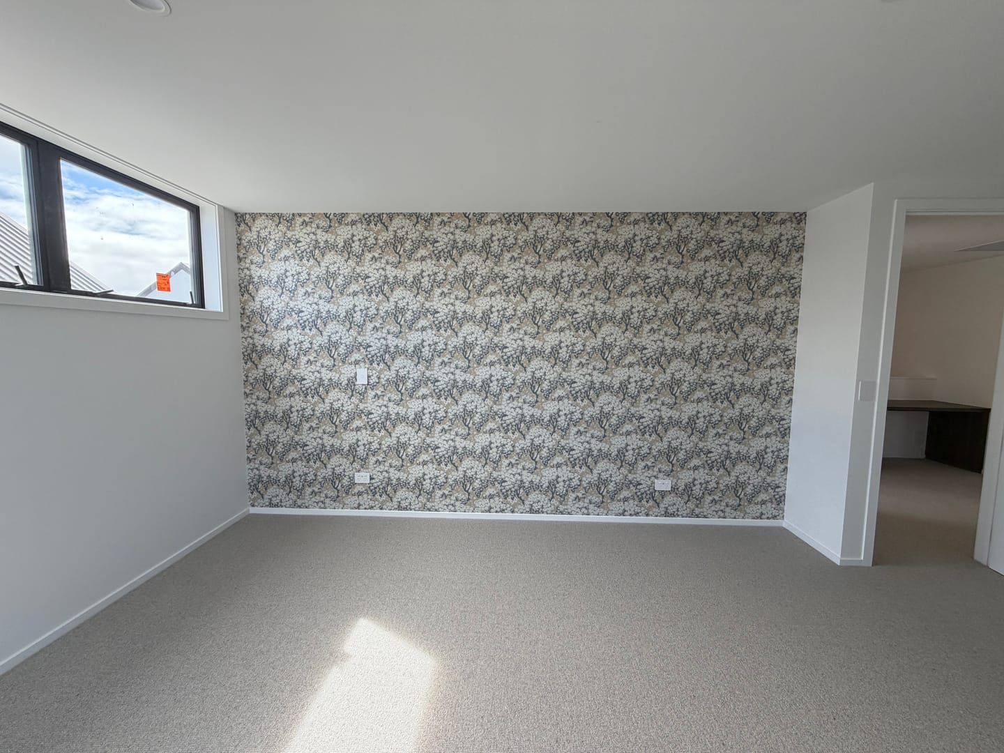 Customer photo review of Ragnvi Wallpaper - Clay