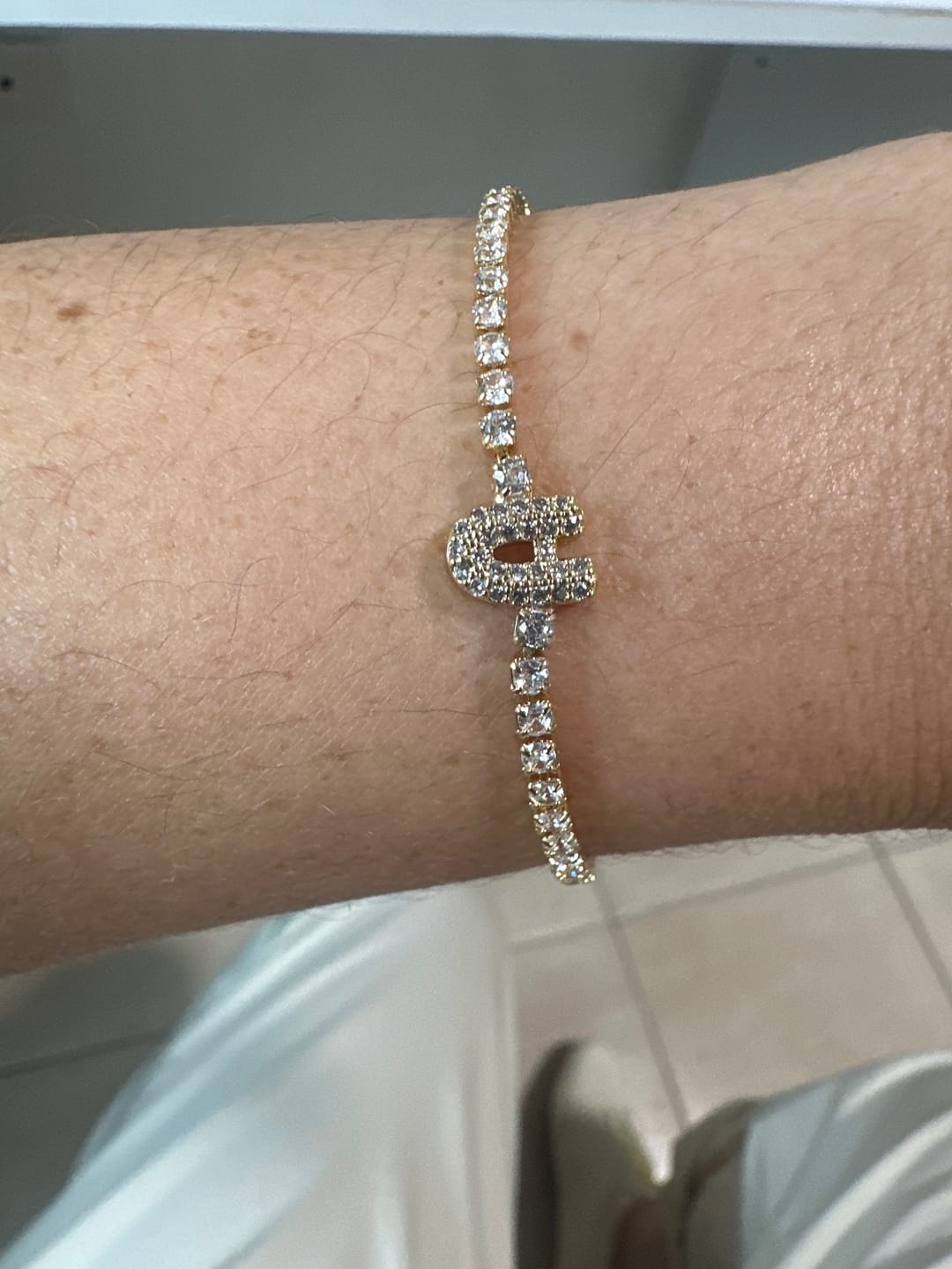 Customer photo review of Pulsera Zirconias Con Inicial Mini Bubble